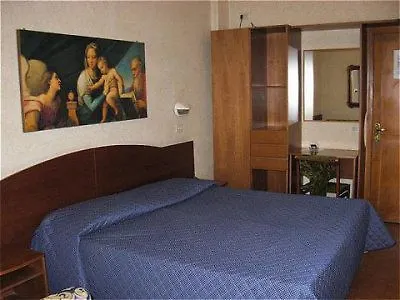 Wyndham Garden Florence Hotel